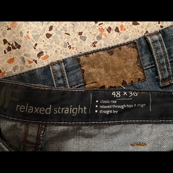 J. Ferrar Relaxed Straight Jeans - Picture 2 of 7